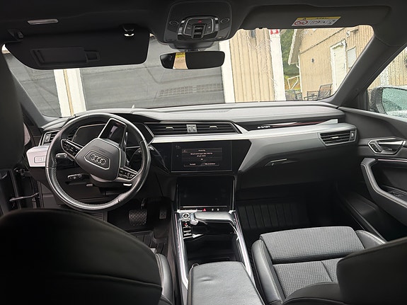 Audi A6 e-tron 5 of 6
