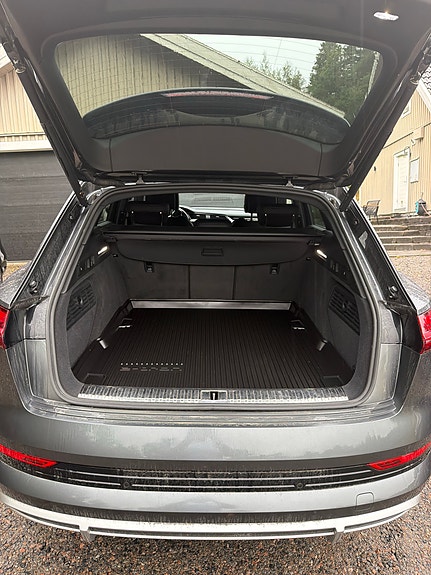 Audi A6 e-tron 6 of 6