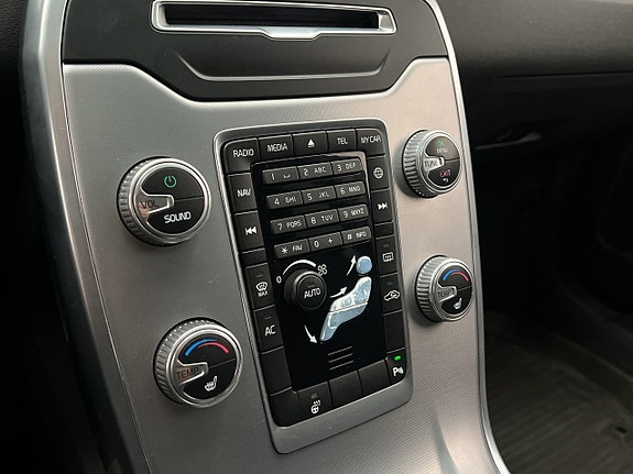 Volvo V70 25 of 29