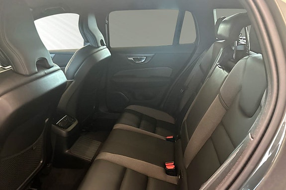 Volvo V60 8 of 30