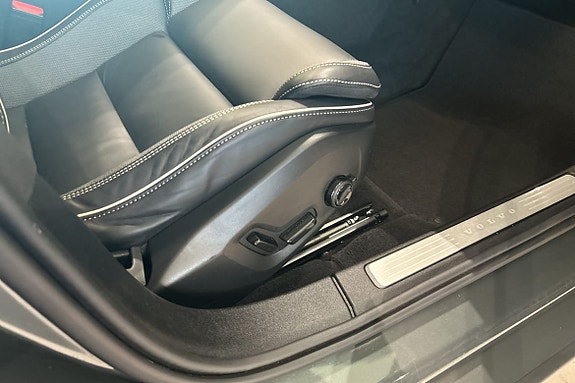 Volvo V60 12 of 30
