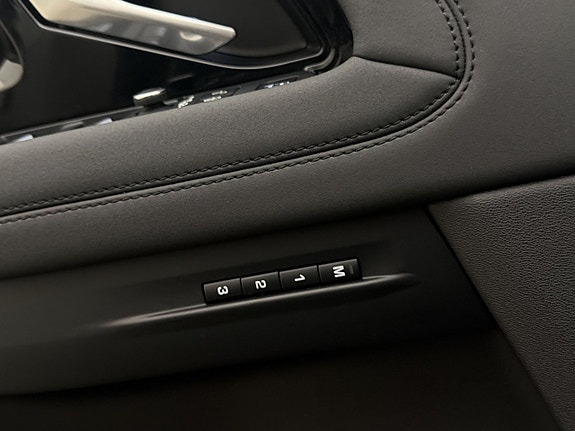 Land Rover Range Rover Evoque 12 of 30