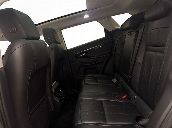 Land Rover Range Rover Evoque 21 of 30