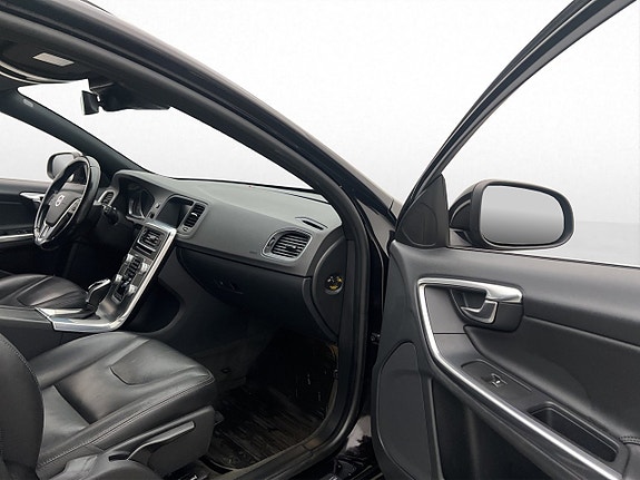 Volvo V60 18 of 26