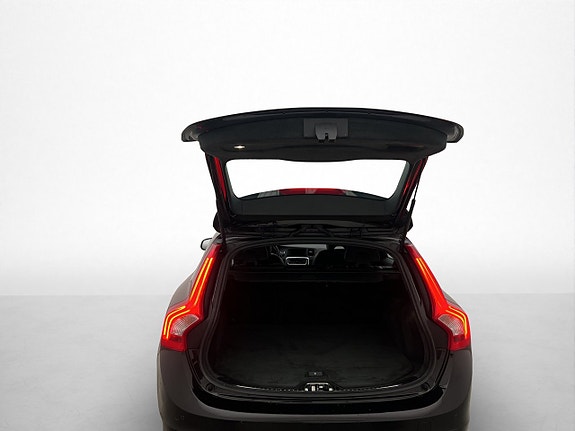 Volvo V60 19 of 26