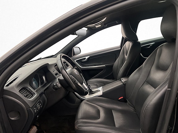 Volvo V60 13 of 26