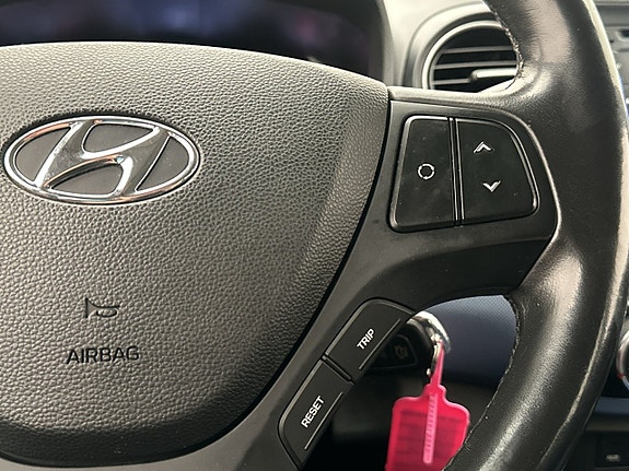 Hyundai i10 23 of 24