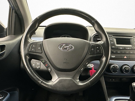Hyundai i10 14 of 24