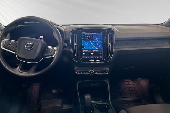 Volvo EX40 9 of 23
