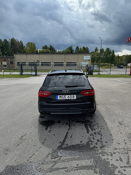 Audi S4 3 of 12