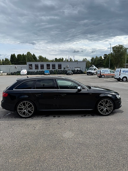 Audi S4 4 of 12