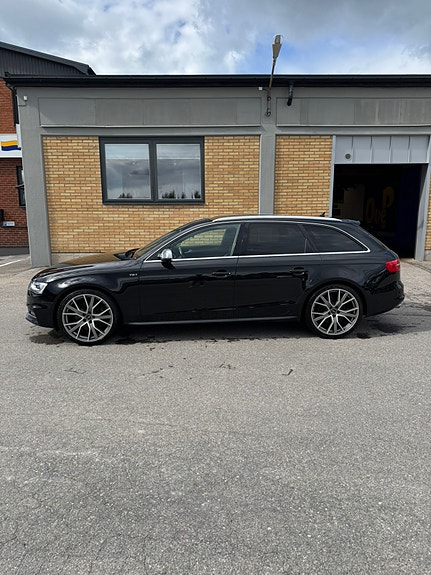 Audi S4 2 of 12