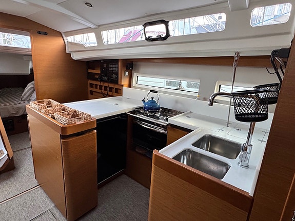 Jeannea Sun Odyssey 440 17 of 30