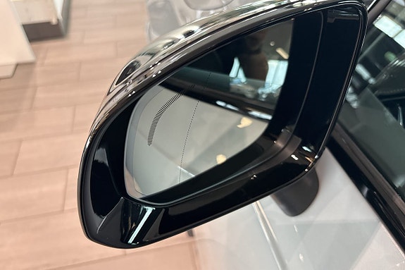 Volvo XC90 17 of 30