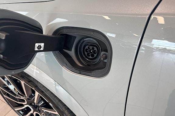 Volvo XC90 18 of 30