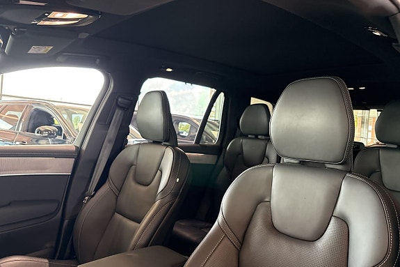 Volvo XC90 20 of 30