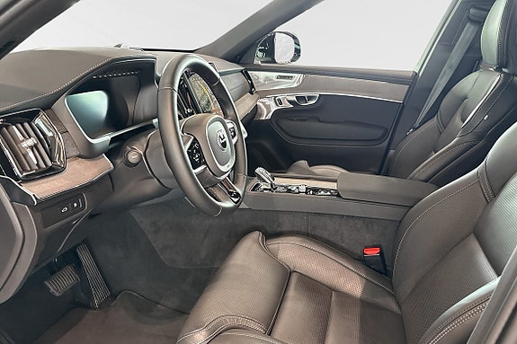 Volvo XC90 7 of 30