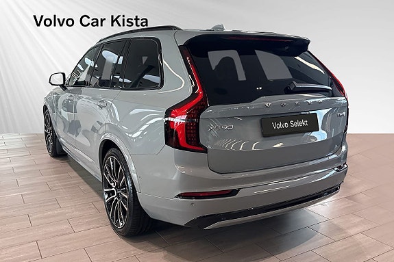 Volvo XC90 4 of 30