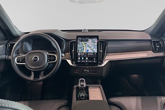 Volvo XC90 9 of 30