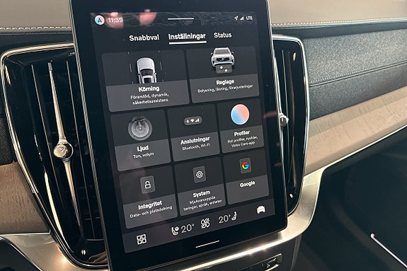 Volvo XC90 30 of 30