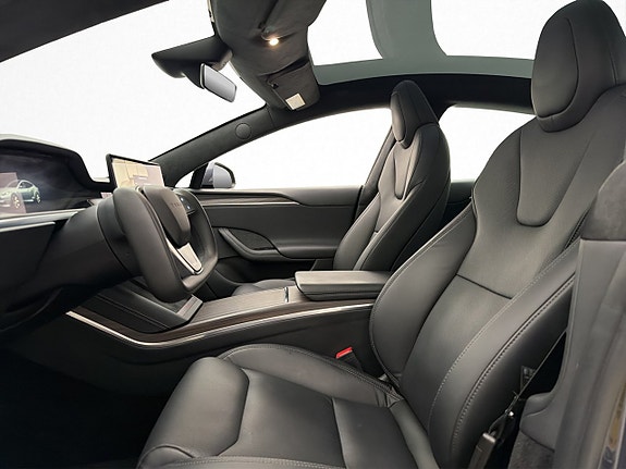 Tesla Model S 11 of 30