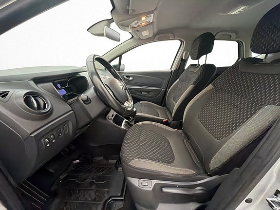 Renault Captur 10 of 30