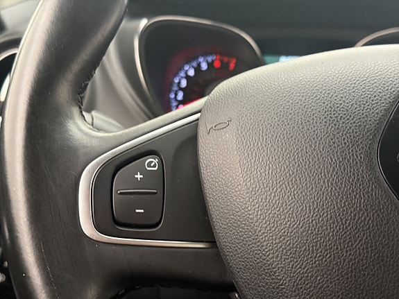Renault Captur 14 of 30