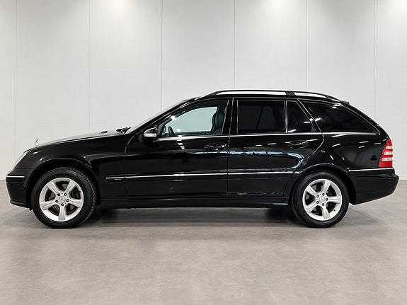 Mercedes-Benz C180 4 of 9