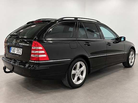 Mercedes-Benz C180 3 of 9