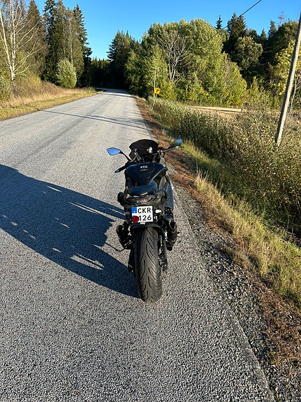 Kawasaki Ninja Z1000SX 4 of 4