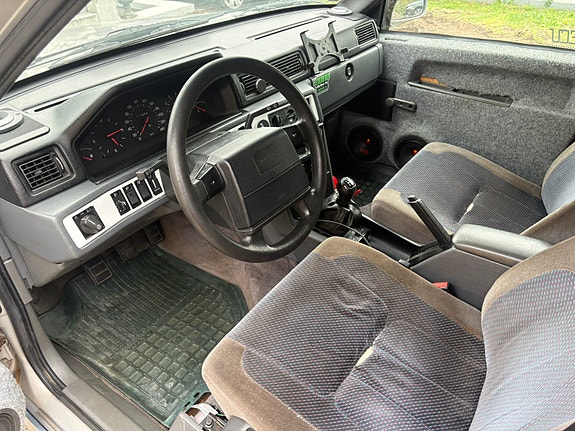 Volvo 940 4 of 10