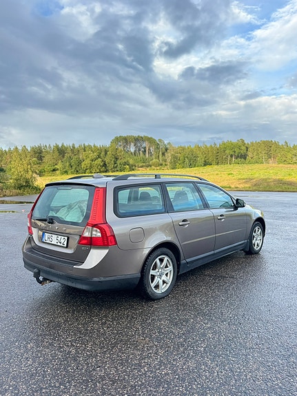 Volvo V70 4 of 7