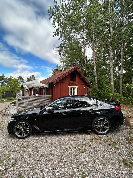 BMW M550i 7 of 14