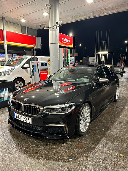 BMW M550i 10 of 14