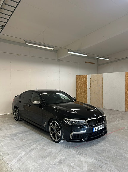 BMW M550i 6 of 14