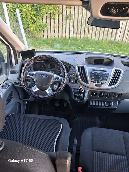 Ford Transit 9 of 10