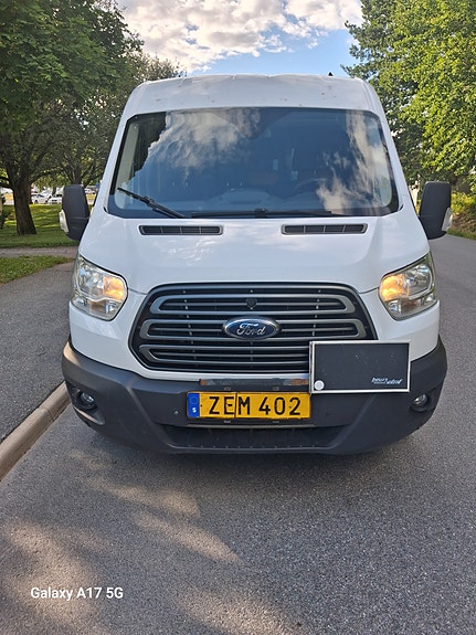 Ford Transit 2 of 10