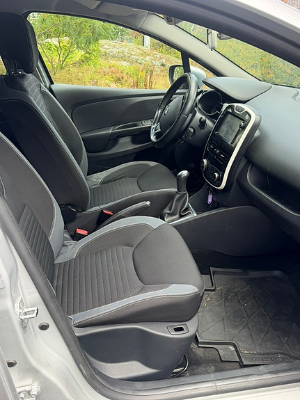 Renault Clio 5 of 6