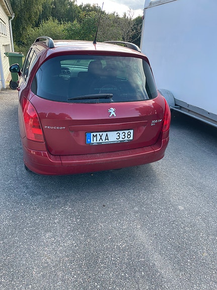 Peugeot 308 SW 3 of 3