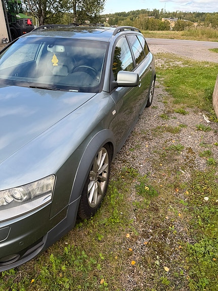 Audi A6 allroad 2 of 5