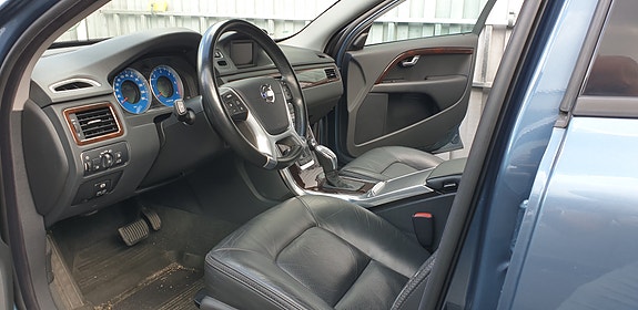 Volvo V70 5 of 7