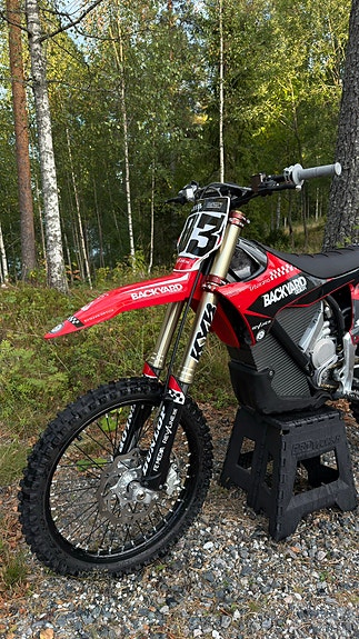 Stark Varg mx 80hk alpha 3 of 8