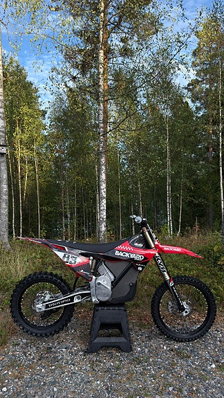 Stark Varg mx 80hk alpha 2 of 8