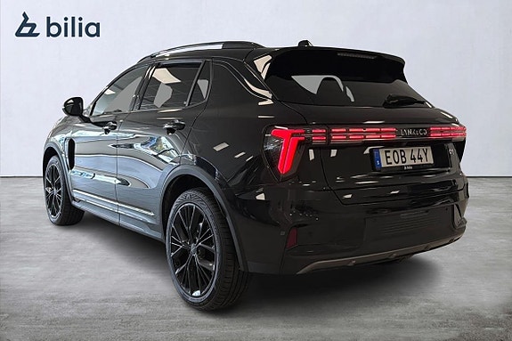 Lynk & Co 01 2 of 27