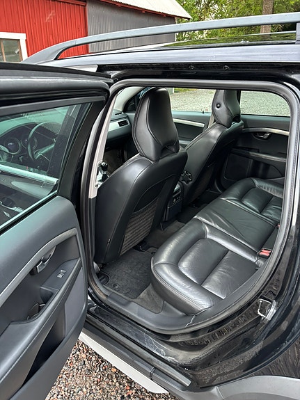 Volvo XC70 6 of 7