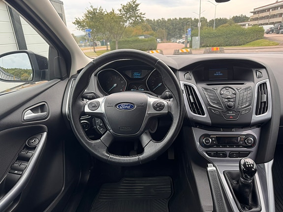 Ford Focus 10 of 17