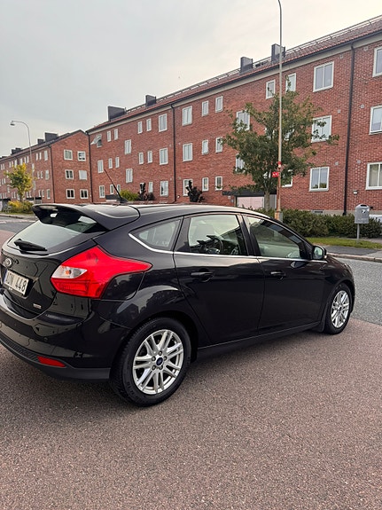 Ford Focus 4 of 17
