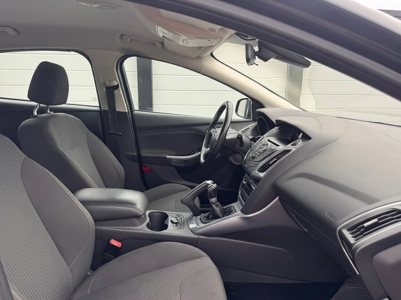 Ford Focus 12 of 17