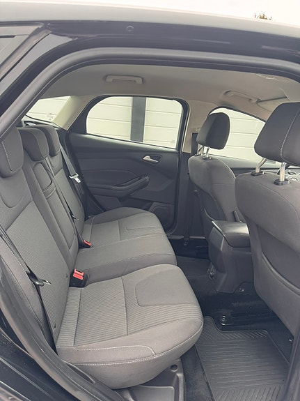Ford Focus 13 of 17