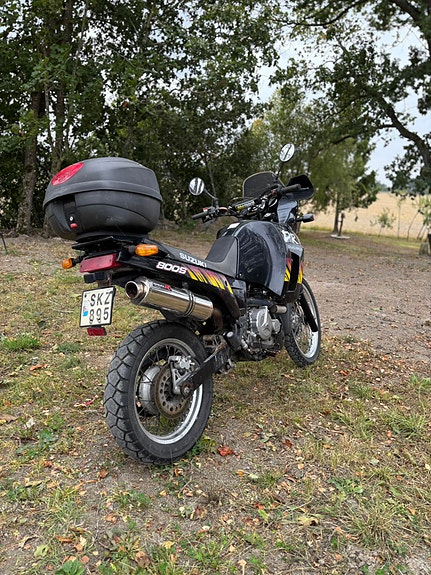 Suzuki Dr800 4 of 6